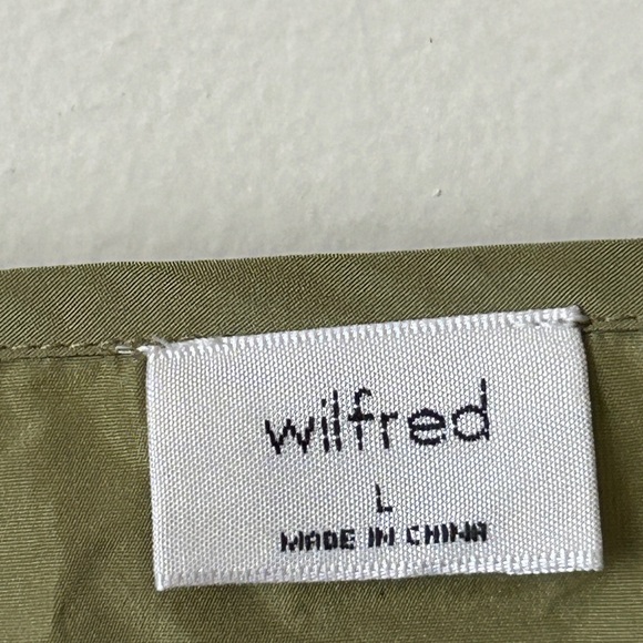 Aritzia Wilfred Fantasy Babydoll
Dress Pistachio Green Puff Sleeve,SZ L NWT - Picture 9 of 12